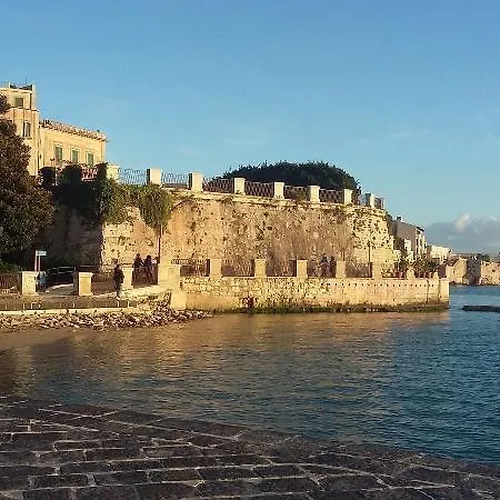 La Casa Di Aneupe Guest house